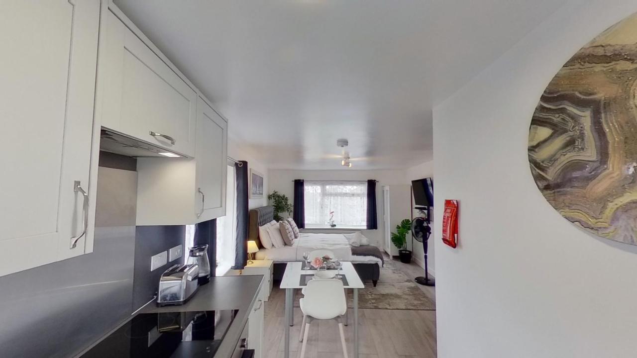 Symons House Apartment Chatham  Exterior photo